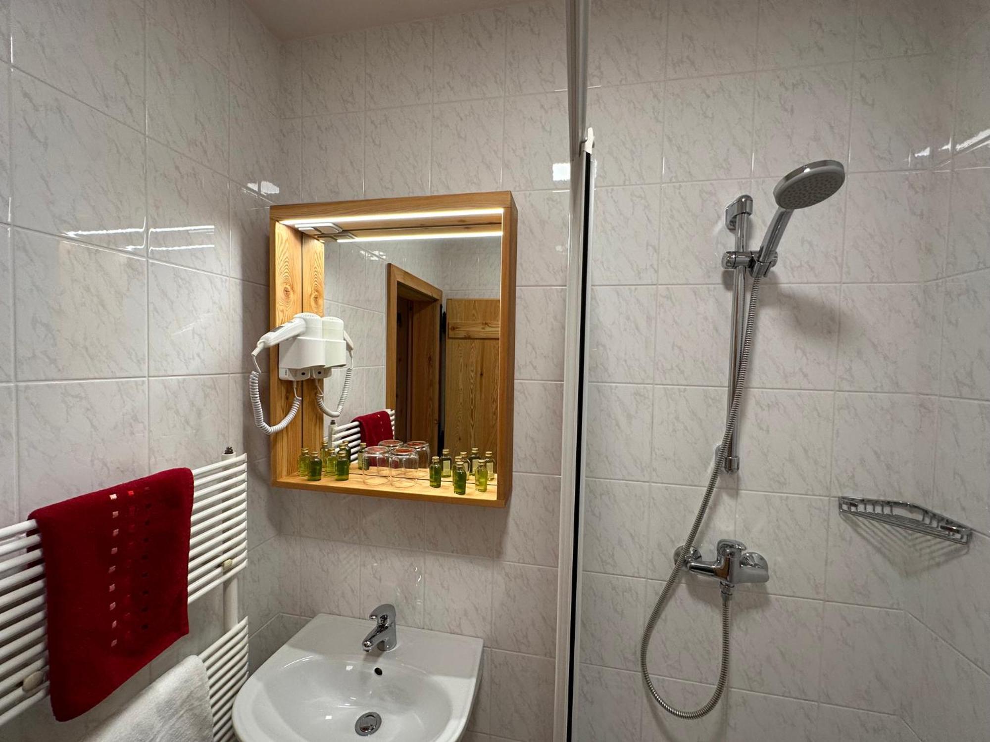 Hotel Surc Kranjska Gora Exteriér fotografie