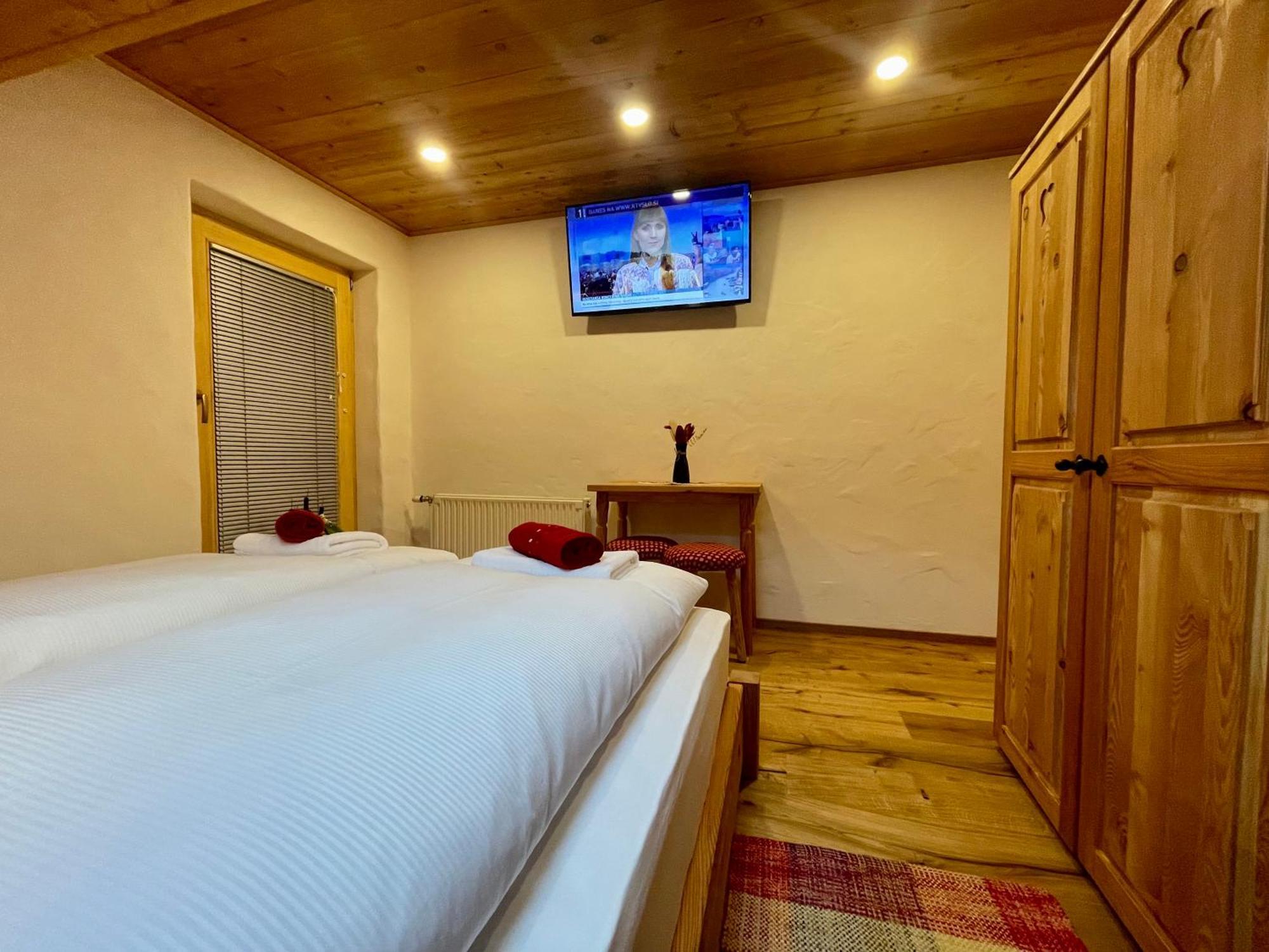 Hotel Surc Kranjska Gora Pokoj fotografie